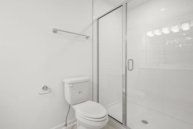 Building Photo - 464 Blair Rd