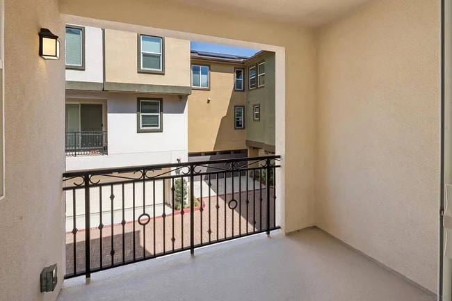 Building Photo - 357 Mission Terrace Ave