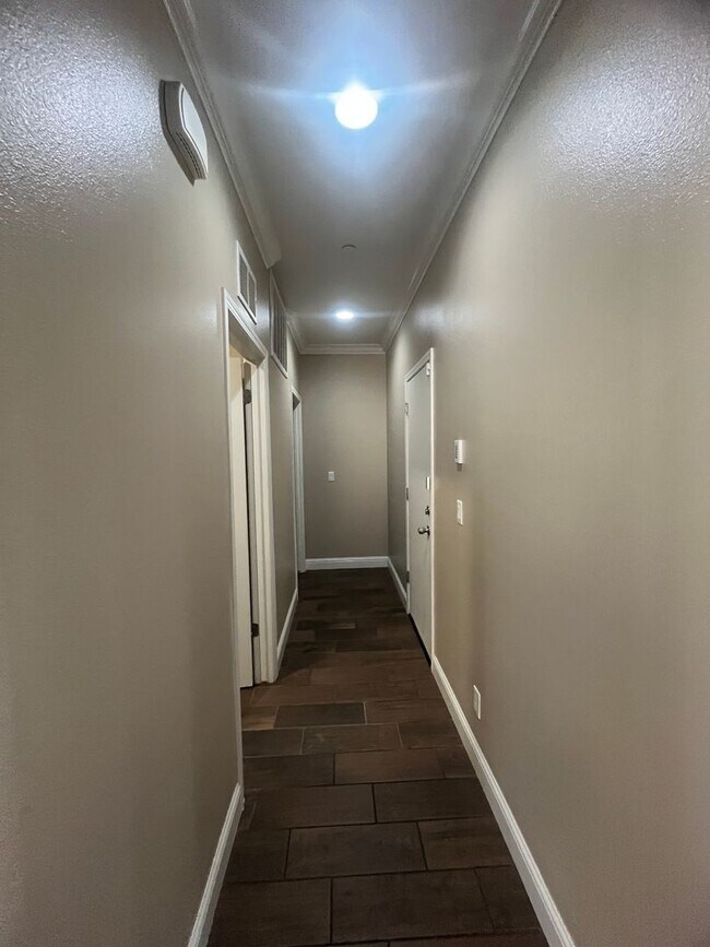 Building Photo - Two Story Home Move In Ready located in Avalon Gated Community!!!