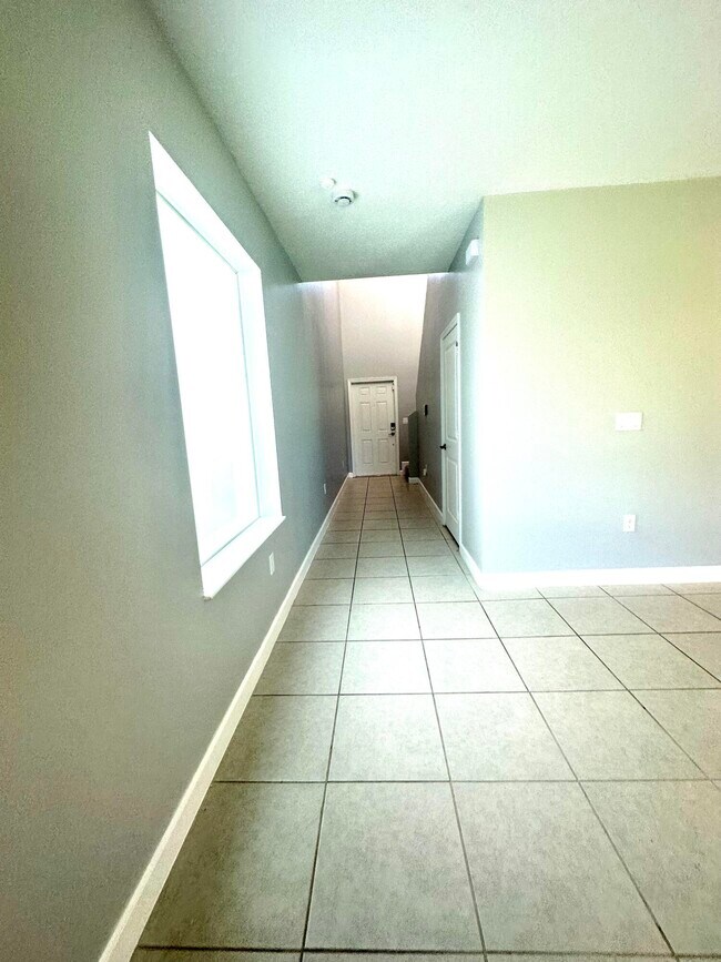 Building Photo - 4518 Dow Ln