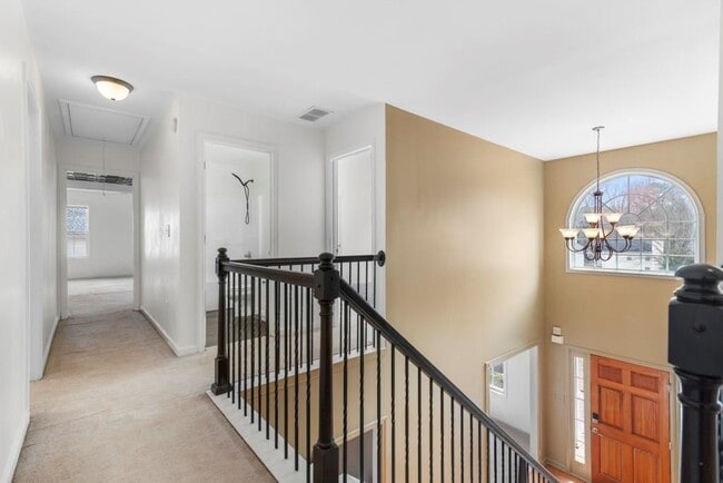 Building Photo - 45 Wyndmont Way