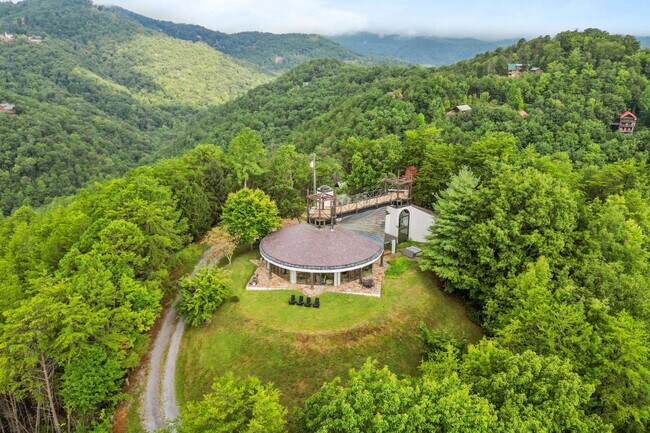 Building Photo - 1816 Bear Spgs Wy