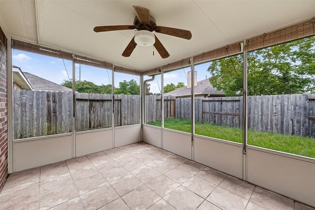 Building Photo - 24222 Lake Path Cir