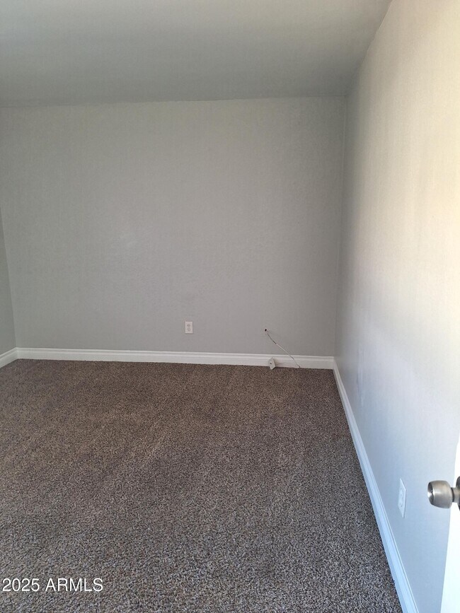 Building Photo - 2674 N 43rd Ave