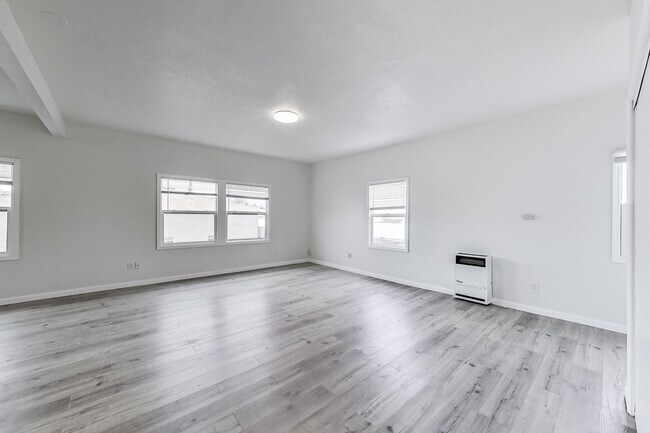 Interior Photo - 1454 36th Avenue