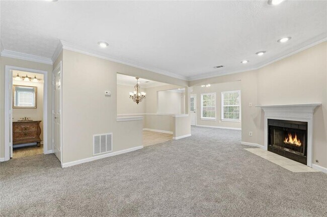 Building Photo - 1015 Plantation Way