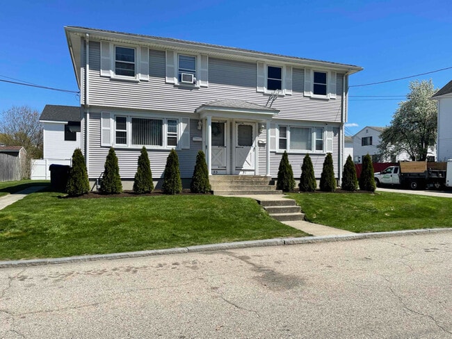 Building Photo - 53 Victoria St