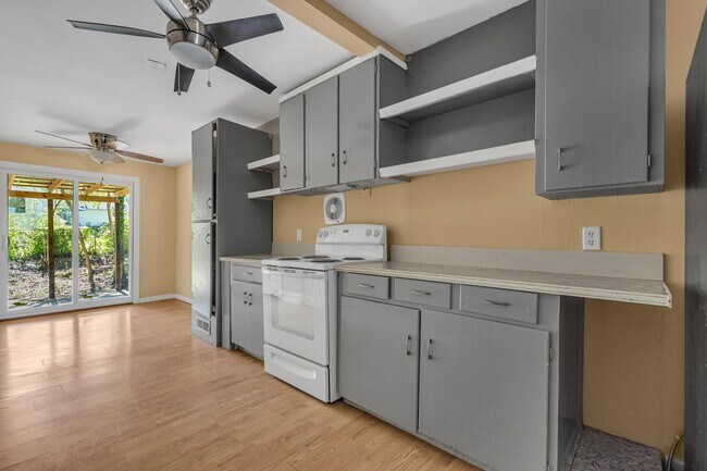 Building Photo - 1212 Carraway St