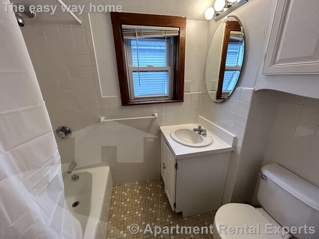 Building Photo - 83 Medford St