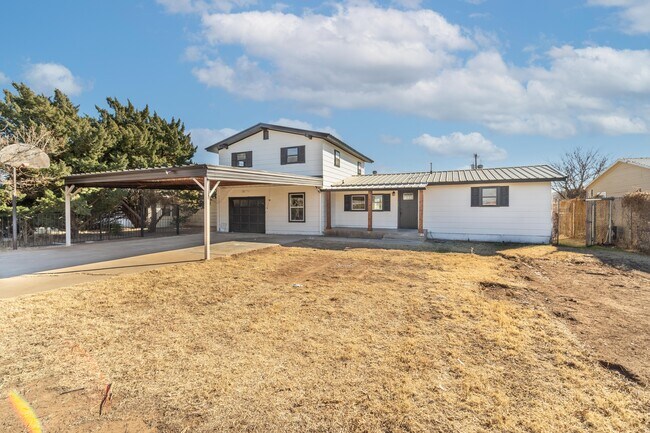 Building Photo - 1008 9th St