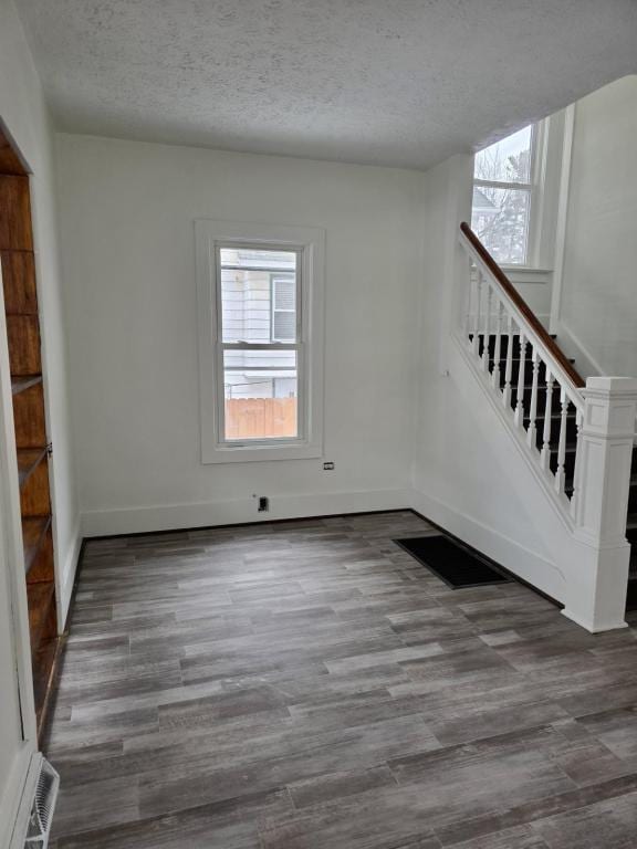 Building Photo - 849 Terra Alta St NE