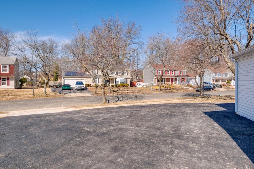 Building Photo - 500 Shelfar Pl