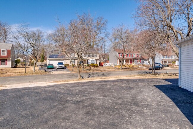 Building Photo - 500 Shelfar Pl