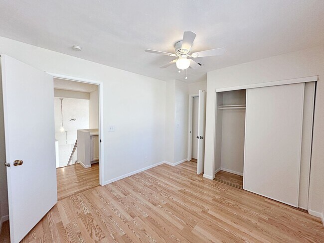 Building Photo - 4 BEDROOM 2.5 BATH HOME