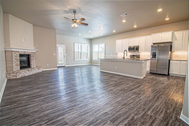 Building Photo - 2714 Southwest St