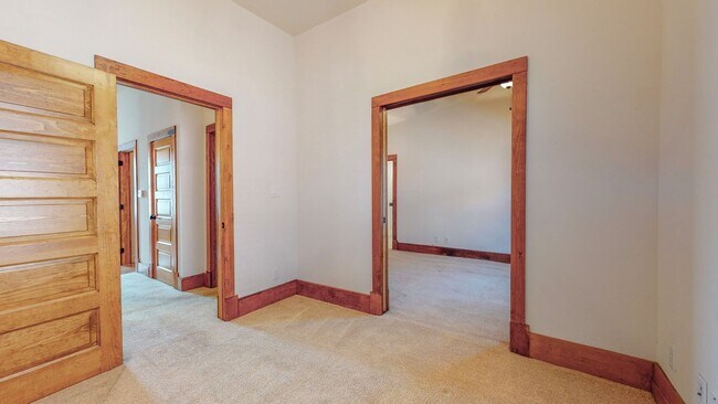 Building Photo - HISTORIC EDO 2/BD 2/BA CONDO