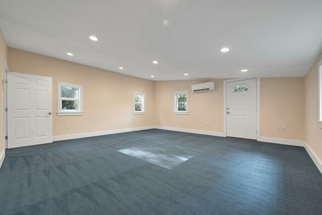 Building Photo - 288 S Van Dien Ave