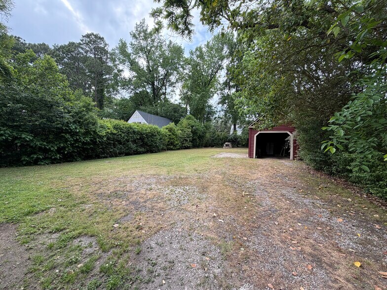 Building Photo - 304 Atlantic Christian Col Dr W