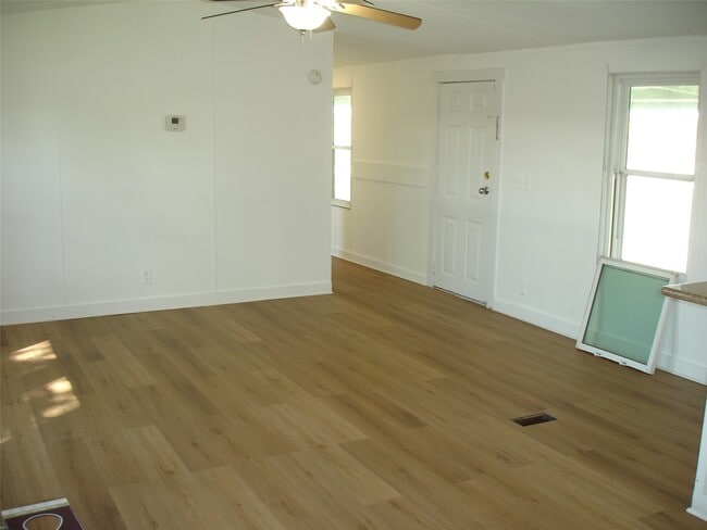 Building Photo - 4201 Wells Dr