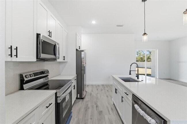 Building Photo - 4473 SW 168th Ln