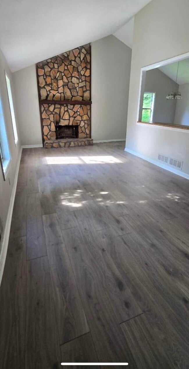 Building Photo - 3730 Silver Leaf Ct SW