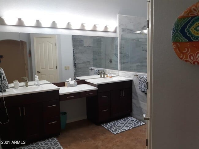 Building Photo - 10537 E Cedar Waxwing Dr