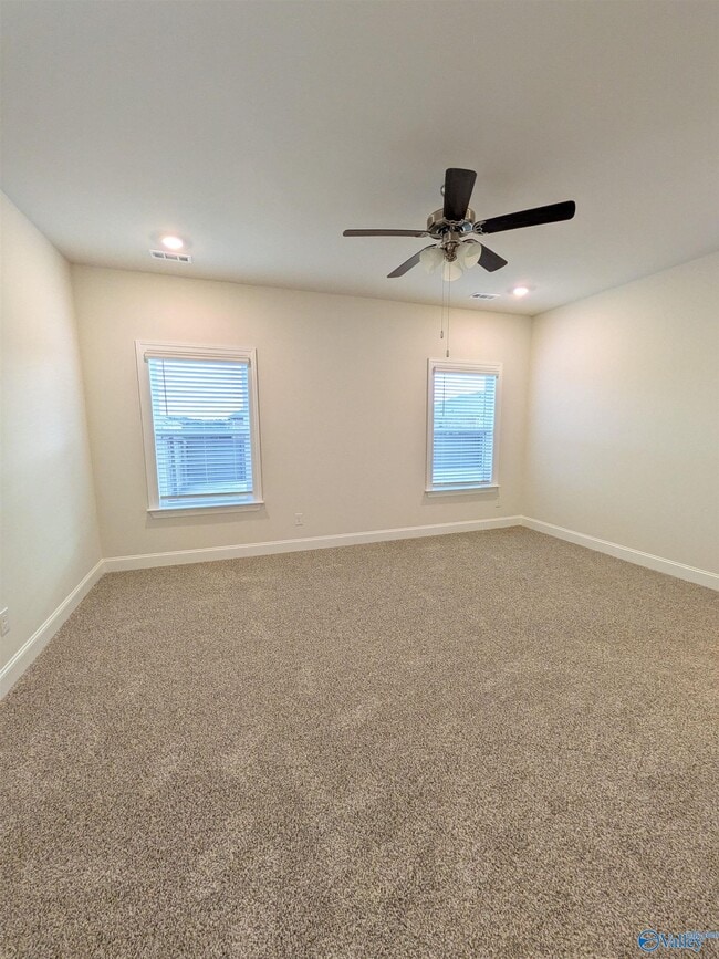 Building Photo - 336 Jackson Pt Cir