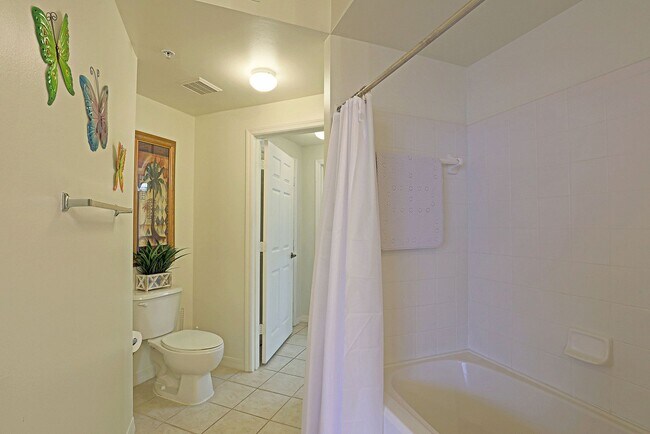 Building Photo - The Gardens at Beachwalk 15630-204