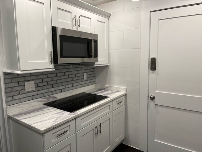 Building Photo - 469 Commonwealth Ave