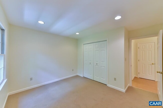Building Photo - 1012 Wildmere Pl