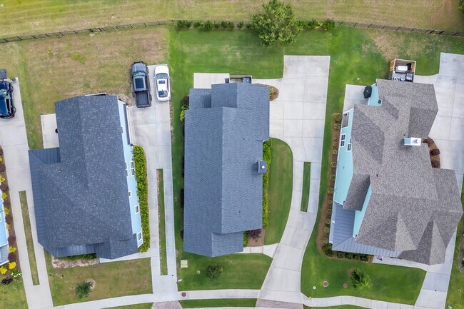 Building Photo - 158 Bluffside Cir
