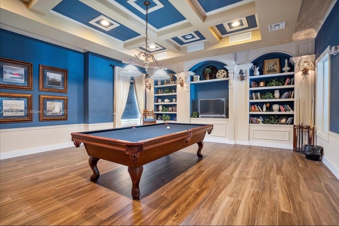 Building Photo - 6851 SW 44th St