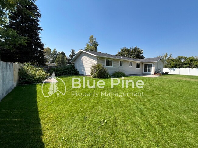 Building Photo - 2409 Briarcliff Ave