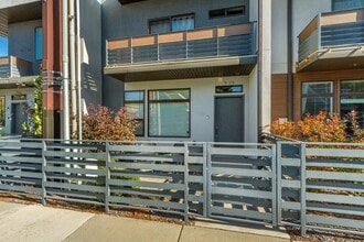 Building Photo - 342 Reed Ave N