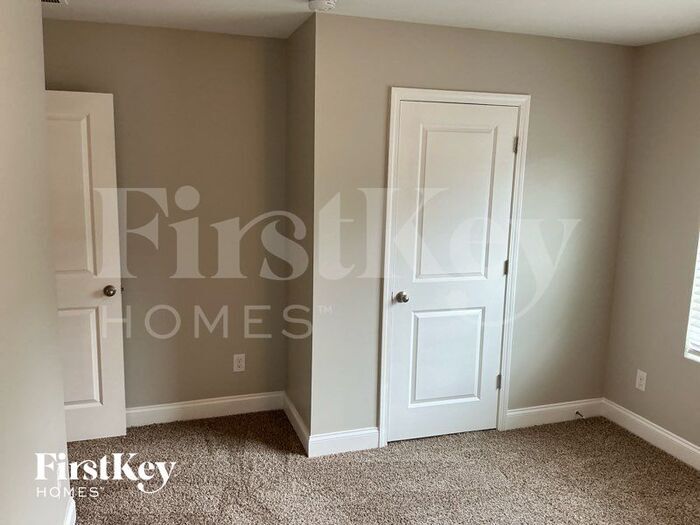 Building Photo - 9520 Blue Knoll Ct