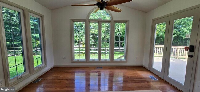 Building Photo - 1 Brattle Ct