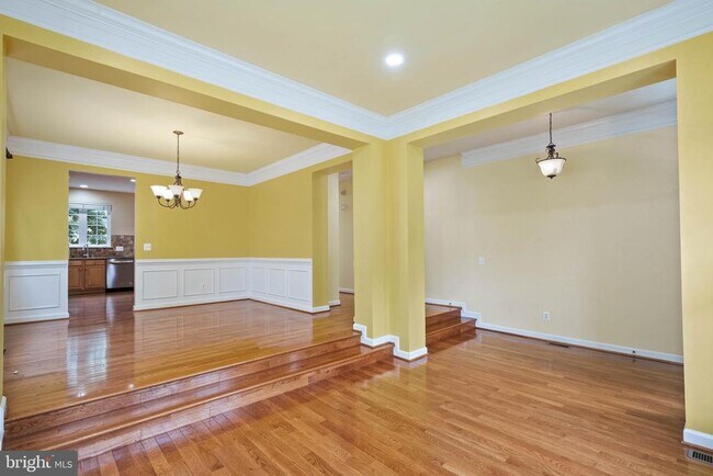 Building Photo - 7517 Lindberg Dr