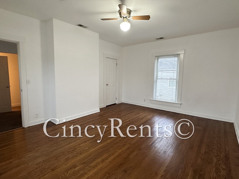 Building Photo - 3540 Columbia Pky