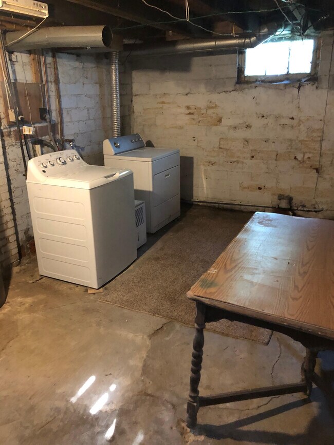 Basement Washer & Dryer - 1425 5th Ave