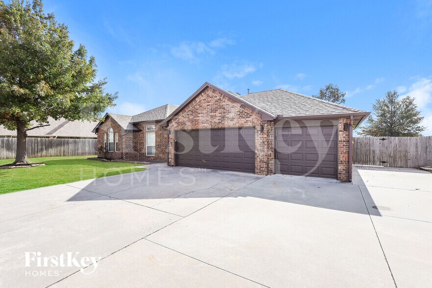 Building Photo - 116 SW 138th St