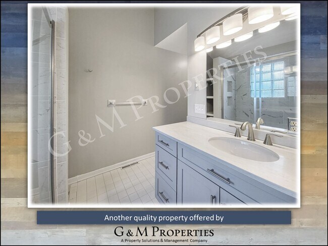 Building Photo - 2-Bd Townhome - On University Avenue!