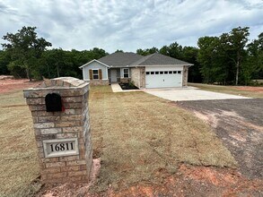 Building Photo - New Construction 3 bedroom, 2 bathroom on ...
