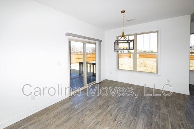 Building Photo - 210 Royal Hill Ln