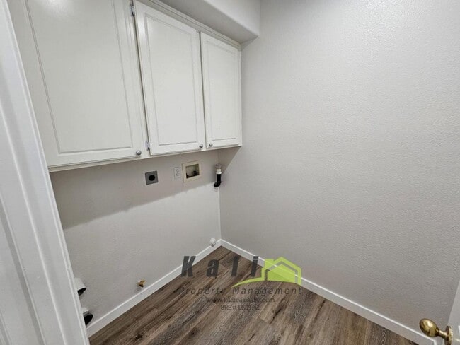 Building Photo - 359 Circulo Coronado