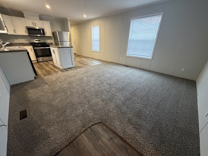 Building Photo - 15353 Dominique Dr