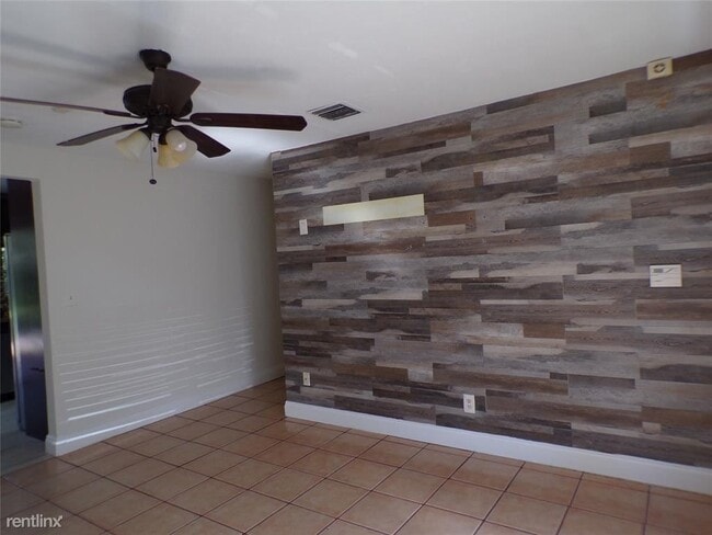 Building Photo - 4 br, 2 bath House - 5641 Freedom St 1