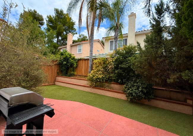 Building Photo - Updated Home with Modern Kitchen, Fireplace & Private Backyard