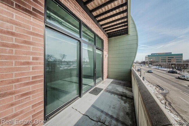 Building Photo - 211 E 9 Mile Rd