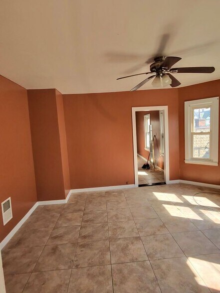 Building Photo - 80 Huntington Rd