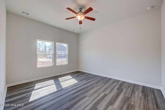 Building Photo - 3133 Burberry Ln SW